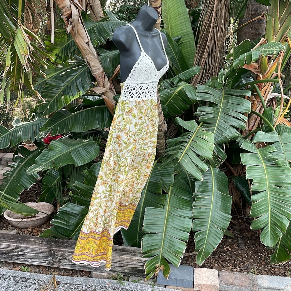 JJ’s house crochet top floral ruffled maxi dress - Picture 4 of 8